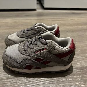 Reebok Kids' Sneakers in Gray and Red